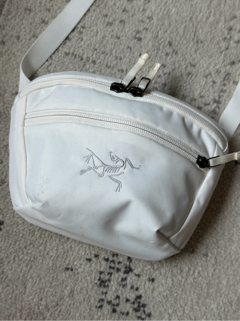 Arc’teryx Mantis 1 pack white - Picture 2 of 5